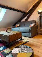 B&B Bourges - Atypique et central : 4 personnes + Parking privé - Bed and Breakfast Bourges