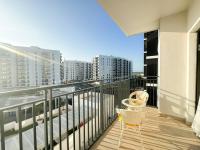 Vibrant 2BR Lake View withPool&Gym Access 430B1 - Ferienwohnung Abu Dhabi