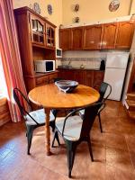 HABITATGE FAMILIAR DE CAN BOTA ESTUDI - B&B Setcases