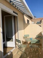 Appartement charmant à Fleury - 30 m² - Vue sur la mer - Chambres d’hôtes