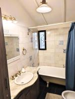 Big beautiful house with garden in 5ta Sección neighbourhood - B&B