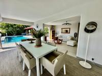 La Barque 1 - Ferienwohnung Courcelles