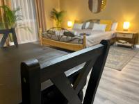 B&B Wuppertal - Terracotta Apartment - Zentral, Parken, Netflix, Kontaktloses Einchecken, Kingsize-Bett - Bed and Breakfast Wuppertal