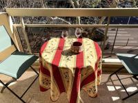 Studio balcon, centre ville, proximité plages, commerces, restaurants, musées... - B&B Antibes