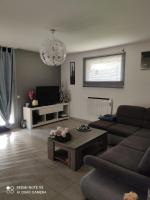 Très bel appartement 3 pièces + jardin + parking - B&B Divonne-les-Bains