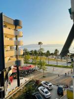 Noah Apartment with Private parking 10 meters from the beach and Lungomare perfect for families ! - Chambres d’hôtes Vlora