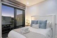 Eden on the Bay 231 by HostAgents - B&B