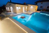 Villa Manuela near Medulin with private pool only 500 meters from sea - B&B