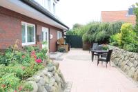 Haus Günther - Mittelweg 1, App 1 - B&B Wenningstedt