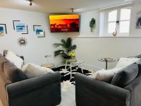 B&B Burton upon Trent - Safari Lodge - Close to Shopping Centre and Restaurants, Free Parking, Stylish and Amazing Artwork - Bed and Breakfast Burton upon Trent