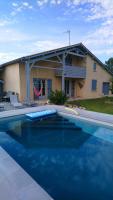 Parentale Pradère avec piscine - B&B