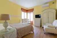 Dreibettzimmer mit eigenem externen Bad