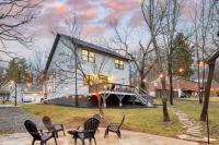 B&B Asheville - Casa Grada by AvantStay Loft-Style Group Retreat - Bed and Breakfast Asheville