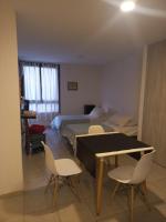 Monoabiente amoblado Gobernantes Guzmán - Bed and Breakfast Río Cuarto