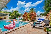 B&B Pembroke Pines - Music Lovers Villa, 4BD, 3BA, Pool, Game Room Outdoor Projector - Bed and Breakfast Pembroke Pines