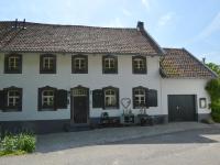 B&B Slenaken - Stunning Holiday Home near Forest in Slenaken - Bed and Breakfast Slenaken