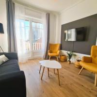 G74 AVENIDA GAUDI nice 4 bedrooms apartment with balcony with views of the Basilica Sagrada Familia - Chambres d'hôtes Barcelone