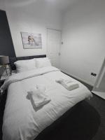 Your Happy Place-2 Bedroom House - B&B Liverpool