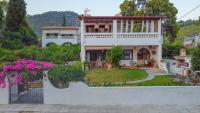 Seaview Apartment - Poros Relaxing Beachfront Flat - Bed and Breakfast Póros