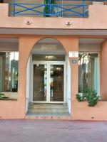 " Le Bleu Marine" Port Fréjus - Cosy T2- Clim & WIFI - B&B Fréjus