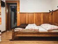 Dreibettzimmer mit Balkon