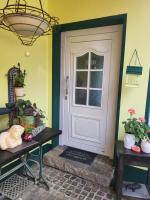 Kleine einzigartige Ferienwohnung auf dem Bauernhof, direkt in der Natur mit Blick auf Schloss Braunfels - B&B Braunfels