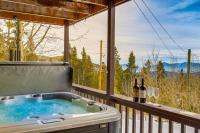 B&B Idaho Springs - Mountain-View Idaho Springs Getaway with Hot Tub! - Bed and Breakfast Idaho Springs