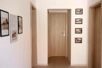 Koral Apartamenty 1 min od morza, kuchnia, taras, place zabaw - Chambres d'hôtes Sarbinowo
