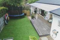 Coastal 3 bedroom house with private oasis. - B&B