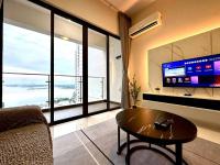 SeaView Danga Bay - Heart of City - by Cowidea - B&B