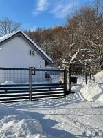 Domek Ale Fajnie - taras z widokiem na góry - B&B Karpacz