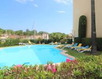 PCOGASTO - Golfe de St-Tropez - Appartement dans résidence avec piscine avec vue sur marina - B&B Cogolin