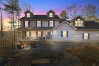 B&B Cresco - Spectacular Pocono retreat 4br 12 bed family retreat with exceptional amenities - Bed and Breakfast Cresco