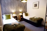 COSY APARTMENT NEARBY TRAIN STATiON! - B&B