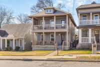 Spacious 11 Bed Germantown Home with 3 Patios Only 1.5 mi to Broadway - Bed and Breakfast