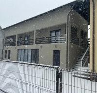 Casa La Poalele Pietrosului - B&B