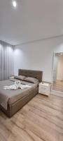 Alle's Komuna Parisit lux apartment - B&B