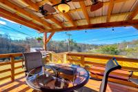 Studio with Loft, Hot Tub and Views in Marshall! - B&B