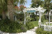 B&B Pompano Beach - Cottages by the Ocean - Bed and Breakfast Pompano Beach