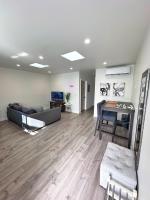 New built house in Los Angeles! - B&B Los Ángeles