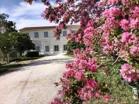 B&B Le Soler - HOTEL LE FLOREAL - Bed and Breakfast Le Soler