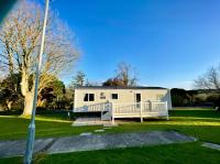 B&B Pwllheli - Janet's Beautiful Country Caravan - Bed and Breakfast Pwllheli