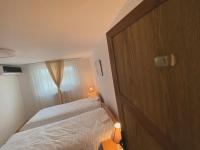Zweibettzimmer mit eigenem Bad