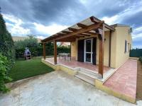 Villa indipendente le coccinelle beach mare piscina a 250 mt dal mare con servizio di piscina a 400 mt 12 k da Cefalu - Chambres d'hôtes Campofelice di Roccella