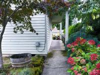 B&B Portland - The Secret Garden - Bed and Breakfast Portland