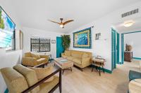Uptown Cottage - Walk to the Beach and Restaurants - B&B Cocoa Beach
