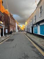 The Castle City Centre Apartment - B&B Canterbury