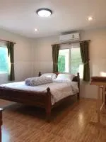 Thanid House - Bed and Breakfast Ban Nai Khlong