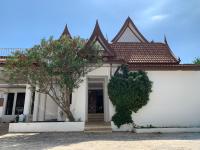 Chalong Bay Pool Villa 查龍灣別墅 - B&B