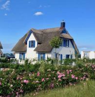 Reetdachhaus Seasons mit Kamin & Sauna - B&B